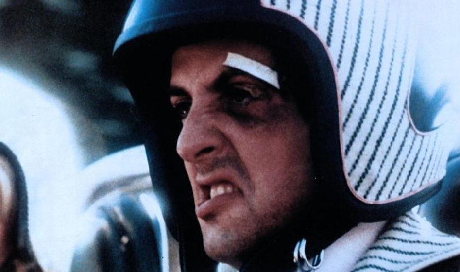 Sylvester Stallone en La Carrera de la Muerte del Año 2000