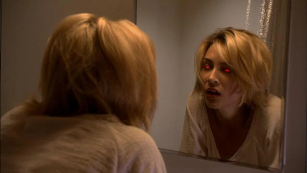 Samaire Armstrong en dark-wolf