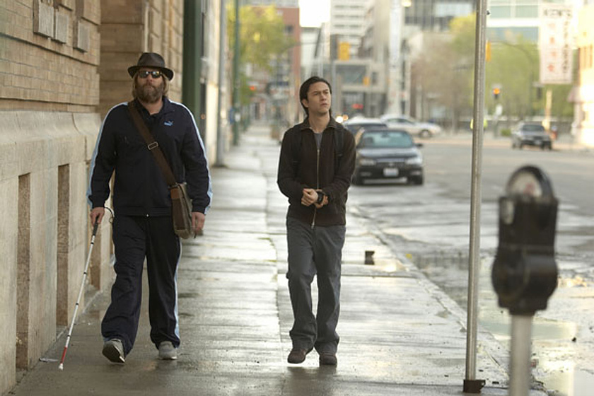 Jeff Daniels y Joseph Gordon-Levitt en The Lookout