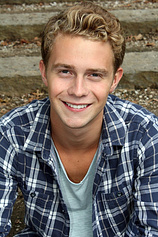 picture of actor Ciaran Brown