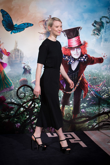 Mia Wasikowska en Alicia a través del espejo (Premiere en Madrid. Mayo 2016)