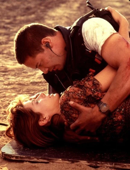 Keanu Reeves y Sandra Bullock en Speed: Máxima Potencia
