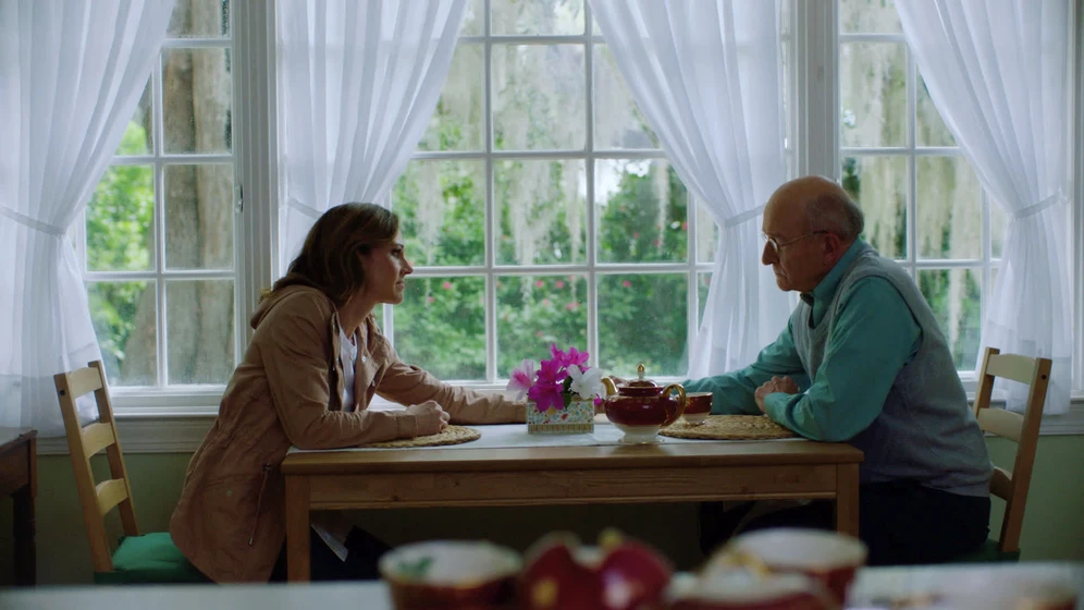 Nikki Deloach y Tom Thon en un-amor-para-volar