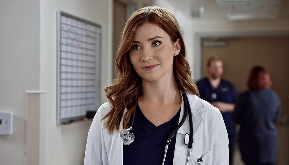 Shae Robins en amor-identico