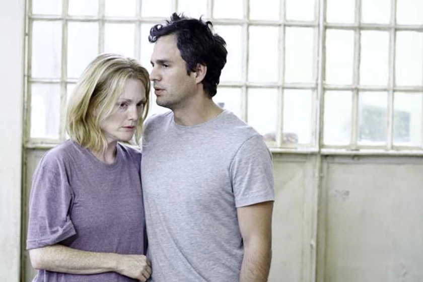 Julianne Moore y Mark Ruffalo en a-ciegas-2008