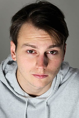 picture of actor Maxence Perrin