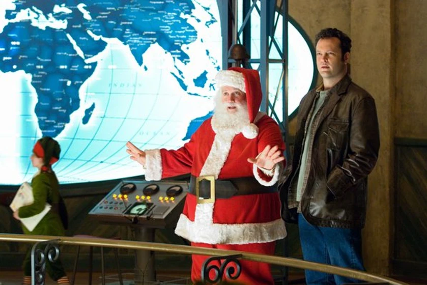 Vince Vaughn y Paul Giamatti en fred-claus-el-hermano-gamberro-de-santa-claus