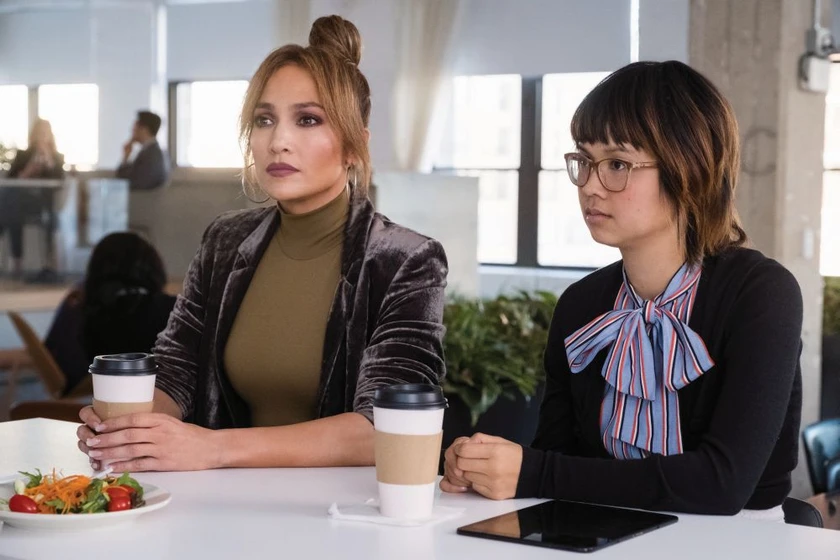 Jennifer Lopez y Charlyne Yi en jefa-por-accidente