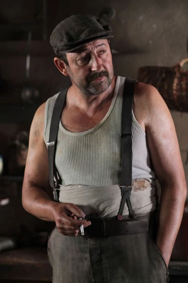 Kad Merad en la-guerra-de-los-botones-2011