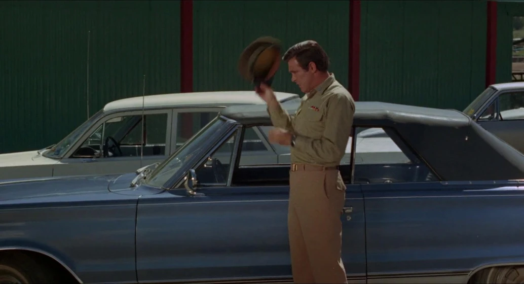 Christopher George en tiger-by-the-tail