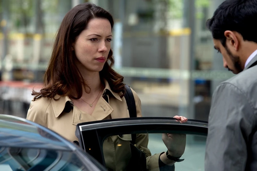 Riz Ahmed y Rebecca Hall en Circuito cerrado (2013/I)