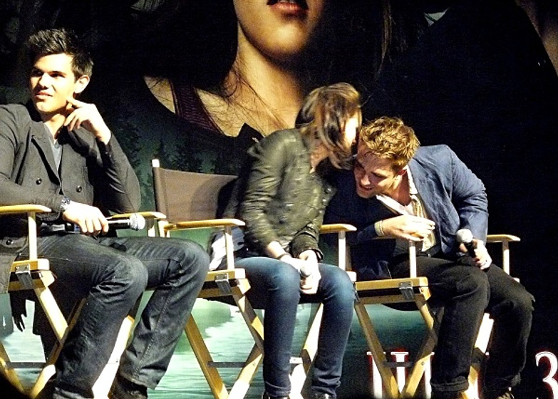 Kristen Stewart, Robert Pattinson y Taylor Lautner en La saga Crepúsculo: Eclipse (Convención Los Ángeles)