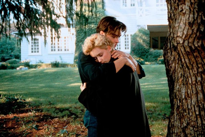 Nina Siemaszko y Brent David Fraser en Piernas de Terciopelo (Orquídea Salvaje 2)