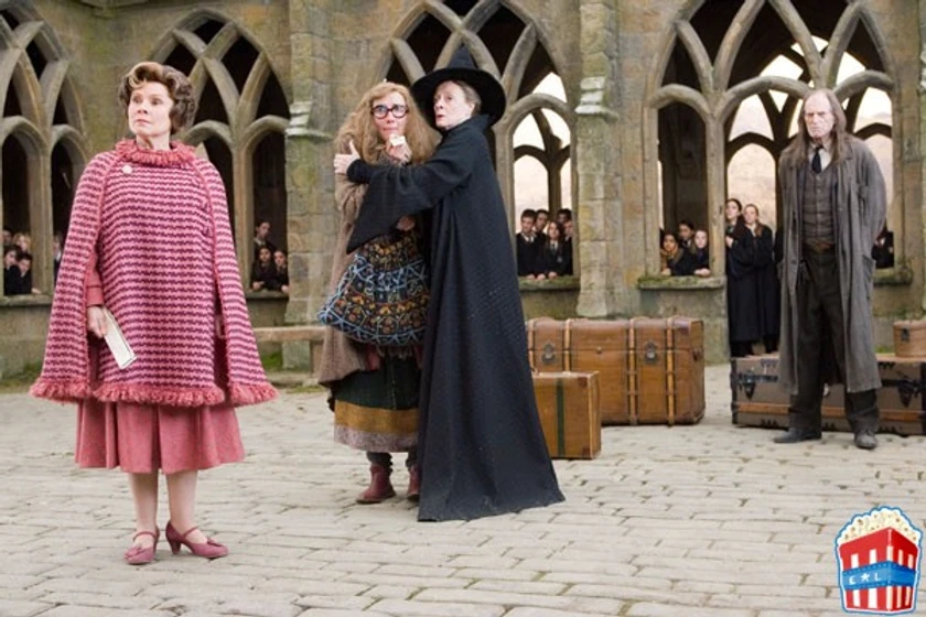 Maggie Smith, David Bradley [IV], Emma Thompson y Imelda Staunton en harry-potter-y-la-orden-del-fenix