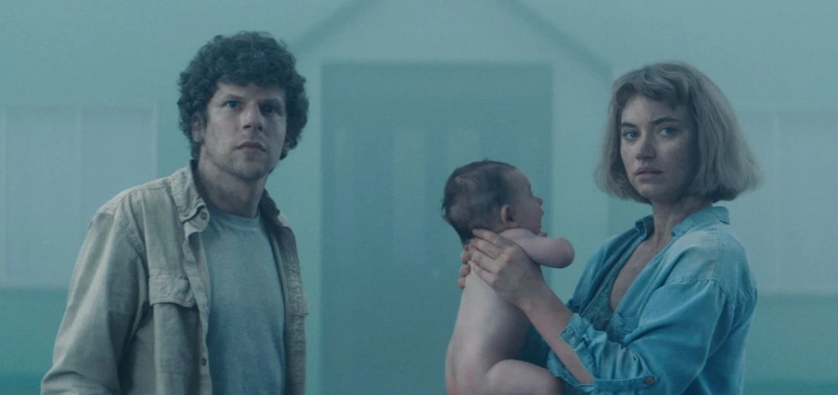 Jesse Eisenberg y Imogen Poots en vivarium