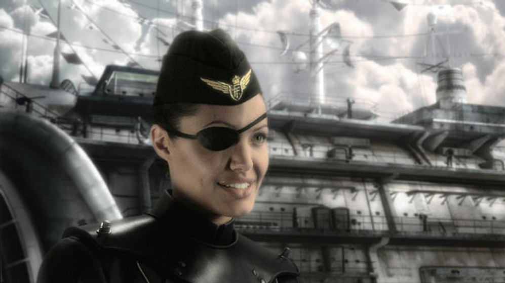 Angelina Jolie en Sky Captain y el Mundo del Mañana