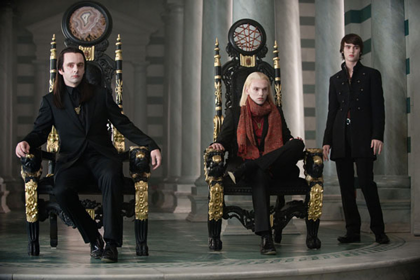 Cameron Bright, Christopher Heyerdahl y Jamie Campbell Bower en La Saga Crepúsculo: Luna Nueva