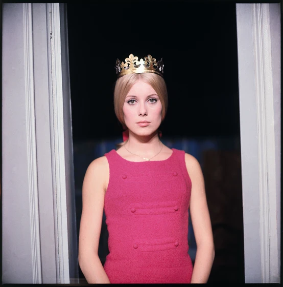 Catherine Deneuve en los-paraguas-de-cherburgo