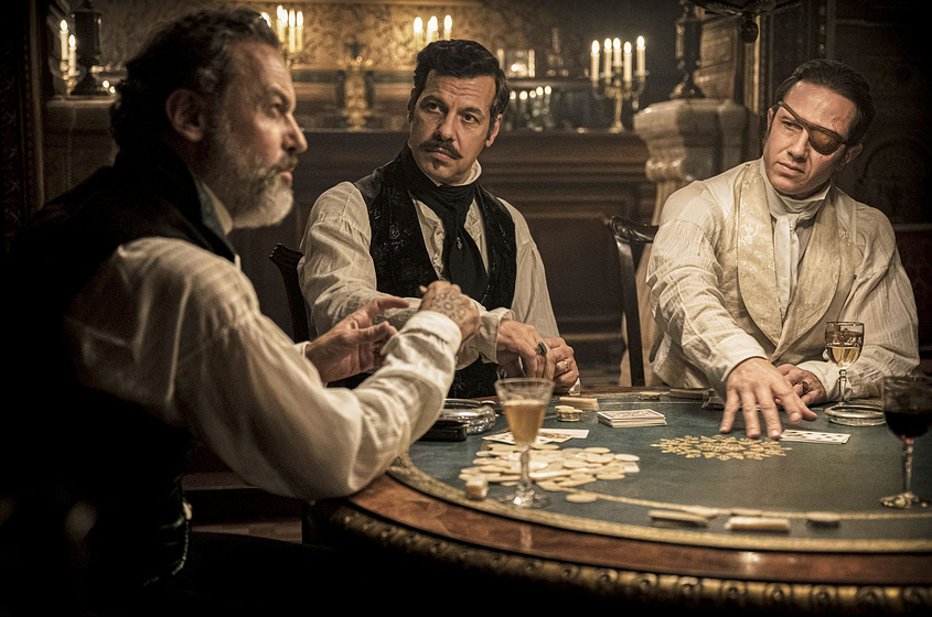 Patrick Mille, Laurent Lafitte y Bastien Bouillon en El Conde de Montecristo