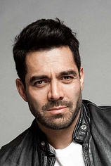 picture of actor Omar Chaparro