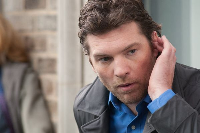 Sam Worthington en Al Borde del Abismo