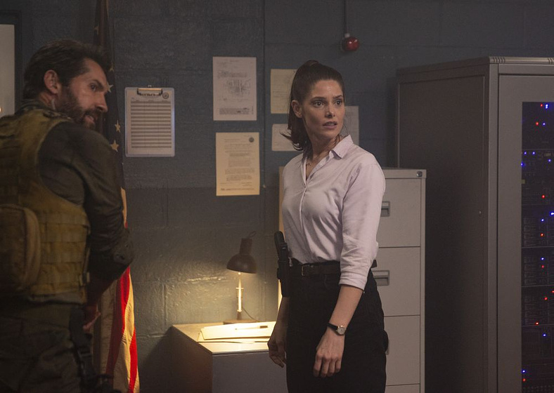 Scott Adkins y Ashley Greene en One Shot (Misión de Rescate)