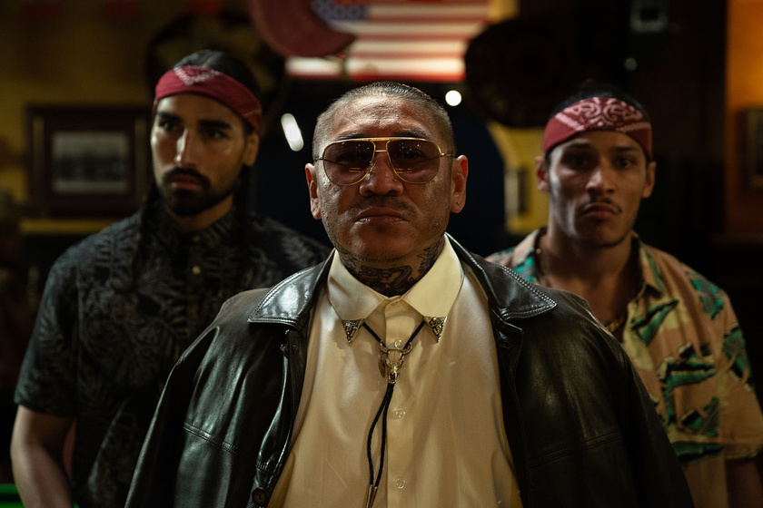 Clemens Schick y Michael Garza en Dogman