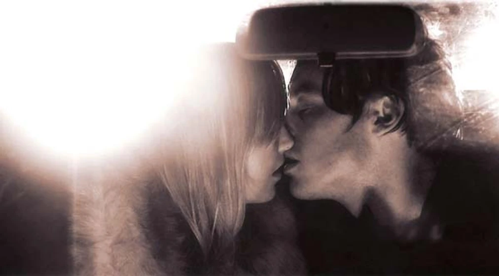 Sara Simmonds en buscando-un-beso-a-medianoche