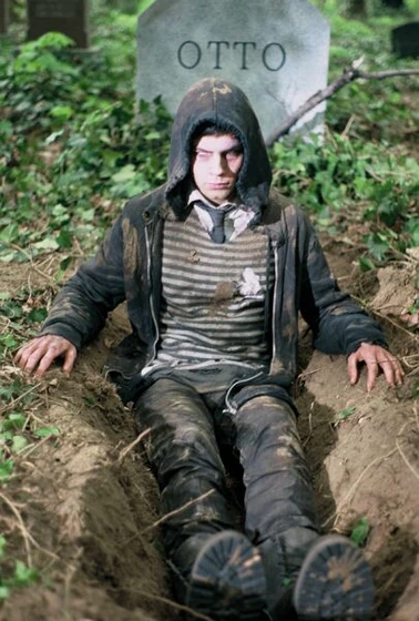 Jey Crisfar en otto-or-up-with-dead-people