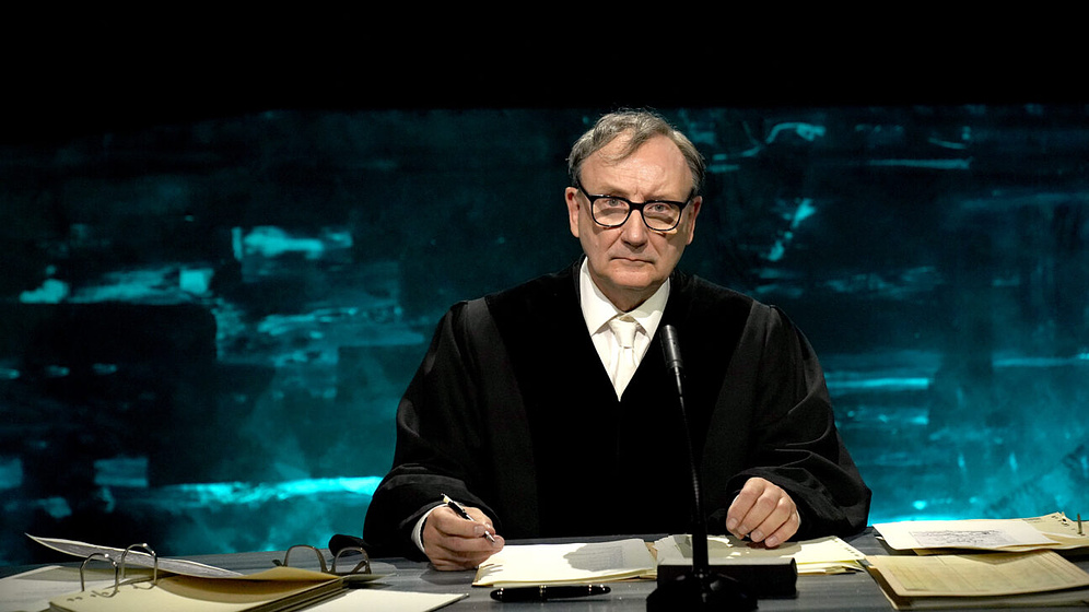 Rainer Bock en The Investigation