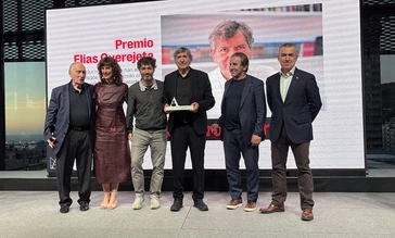 Gerardo Herrero recoge Premio Elías Querejeta en San Sebastián