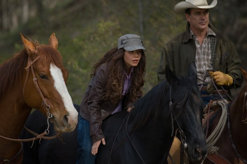 Patrick Warburton y Tammin Sursok en Flicka 2
