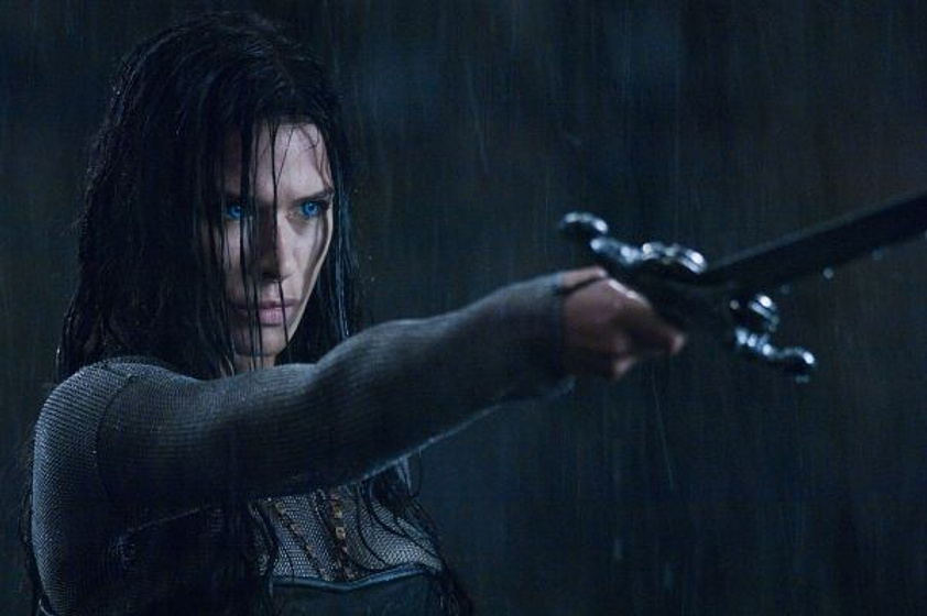 Rhona Mitra en Underworld: La rebelión de los licántropos