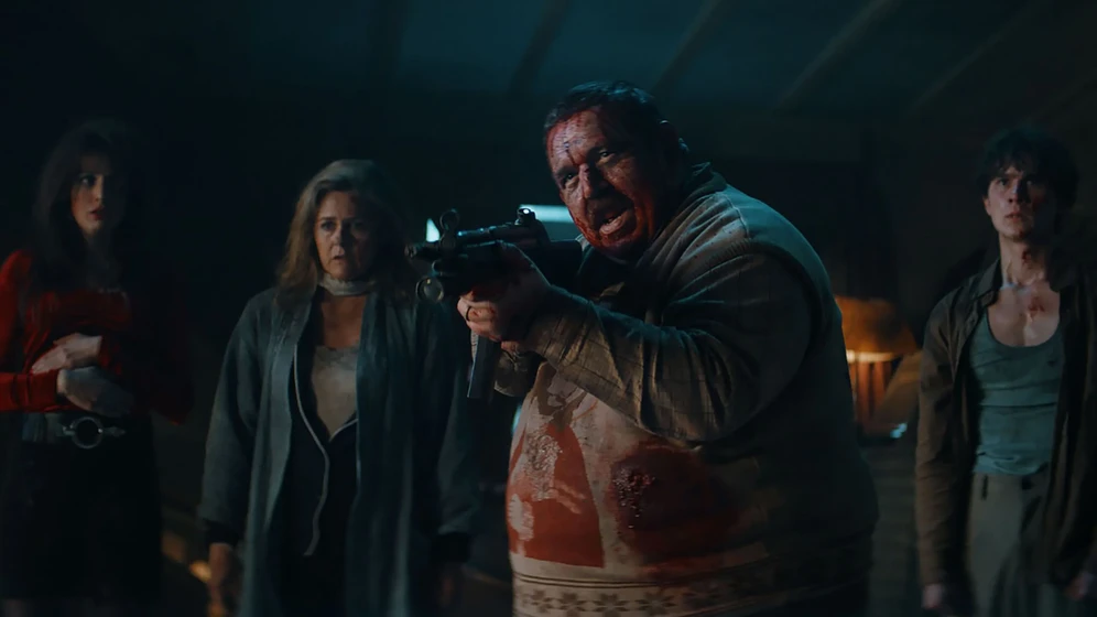 Alicia Silverstone, Nick Frost, Gaite Jansen y Walt Klink en krazy-house