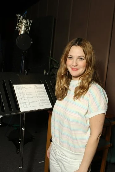 Drew Barrymore en un-chihuahua-en-beverly-hills