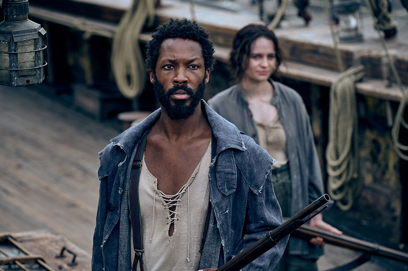 Corey Hawkins y Aisling Franciosi en El Último Viaje del Demeter