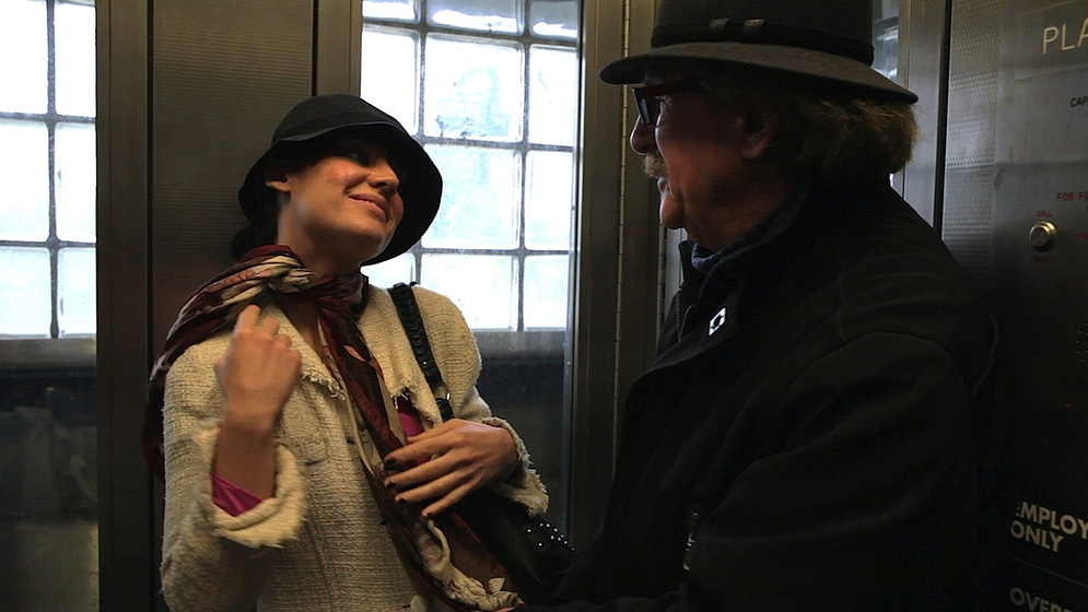 Juan Pinzás y Lindsey Ireland en New York Shadows (Sombras de Nueva York)