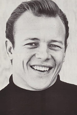 picture of actor Dar Robinson