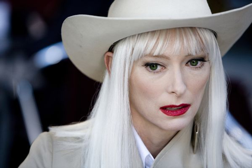 Tilda Swinton en Los Límites del Control