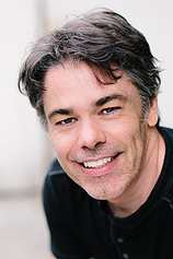 picture of actor Jonathan Holmes