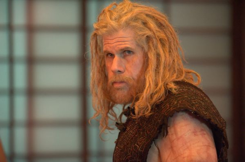 Ron Perlman en Bunraku