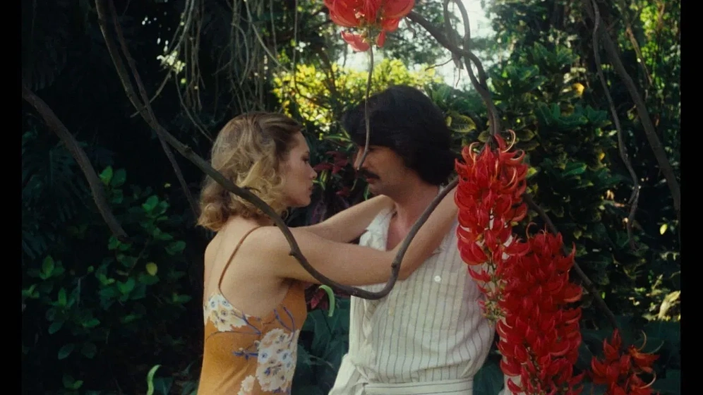 Roger Van Hool y Jacqueline Kerry en El Jardín de los Suplicios