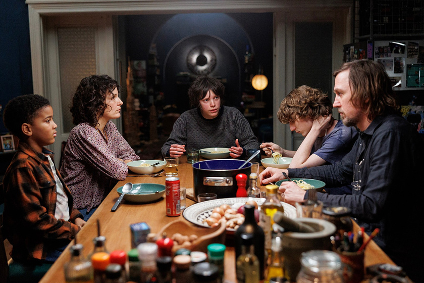Nicolette Krebitz, Lars Eidinger, Julius Gause, Elke Biesendorfer y Elyas Eldridge en The Light
