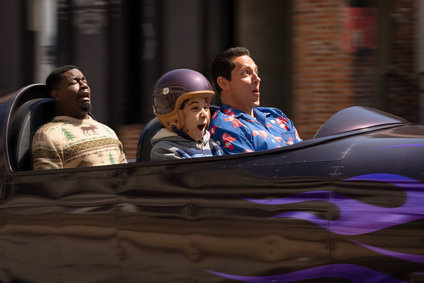 Zachary Levi y LilRel Howery en Harold y el Lápiz mágico
