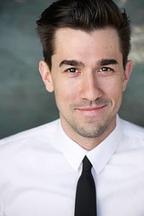 picture of actor Stephen Buchanan