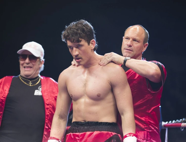 Aaron Eckhart y Miles Teller en bleed-for-this