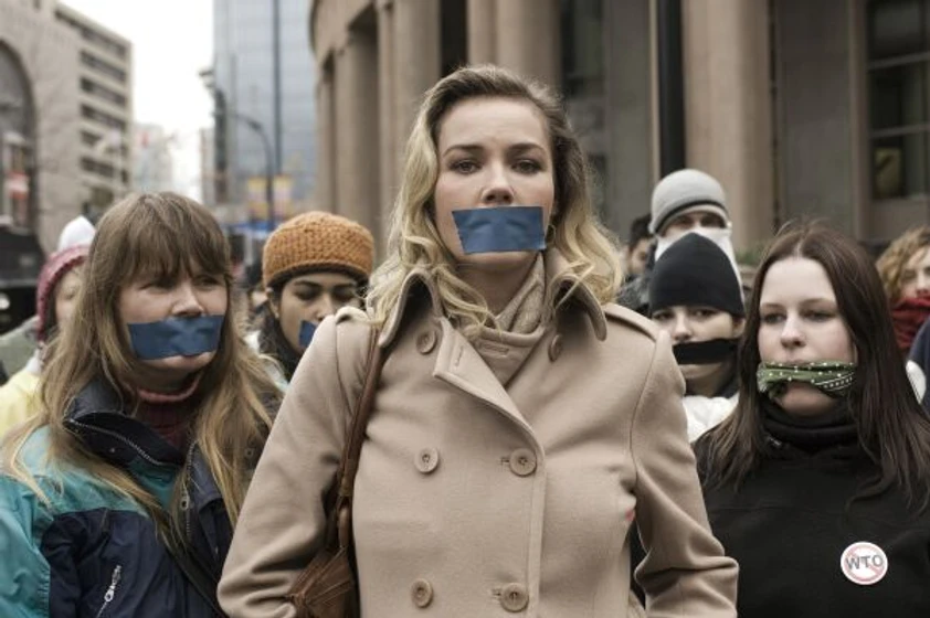 Connie Nielsen en batalla-en-seattle