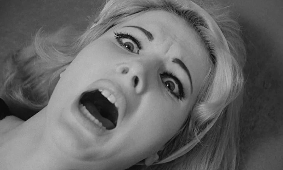 Gigi Darlene en bad-girls-go-to-hell