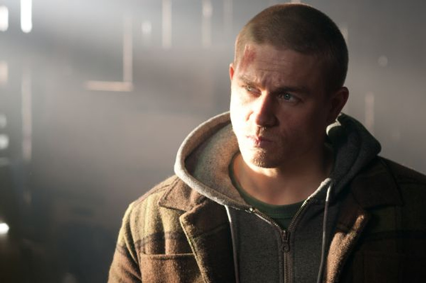 Charlie Hunnam en La Huida