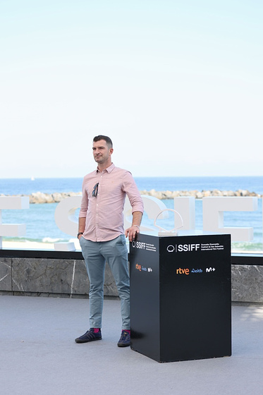 Neil Leiper en On Falling (Festival de San Sebastián. Septiembre 2024)